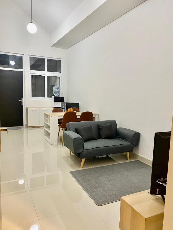Villa Ku Villa Mu Semarang Dış mekan fotoğraf